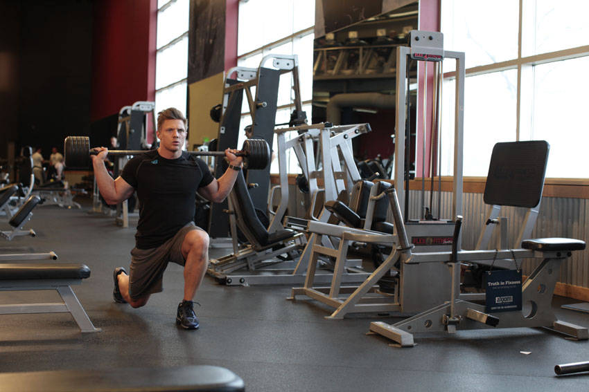 Barbell Walking Lunge — Barbell Quadriceps exercise demonstration