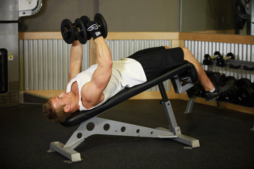 Decline Dumbbell Flyes — Dumbbell Chest exercise demonstration