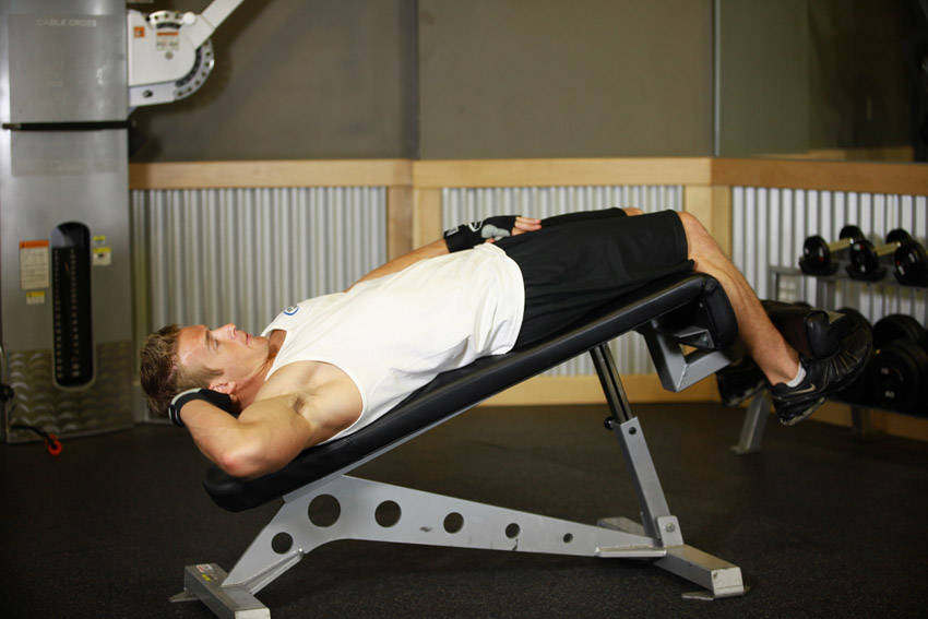 Decline Oblique Crunch — Body Weight Abdominals exercise demonstration