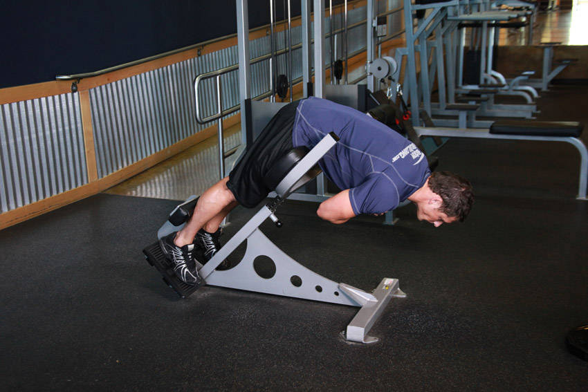 Hyperextensions (Back Extensions) — Other Lower Back exercise demonstration