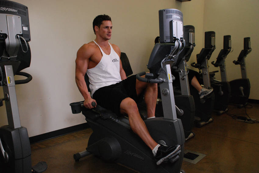 Recumbent Bike — Machine Quadriceps exercise demonstration