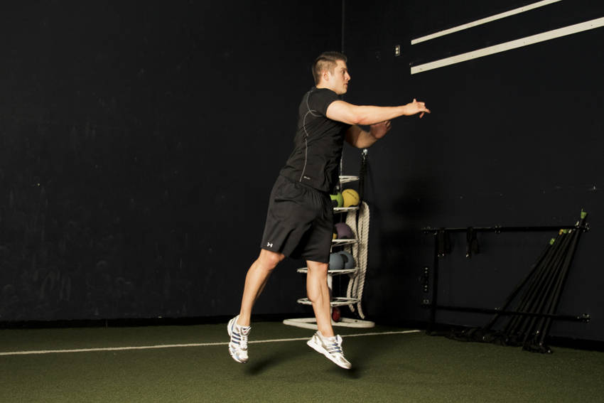 Scissors Jump — Body Weight Quadriceps exercise demonstration