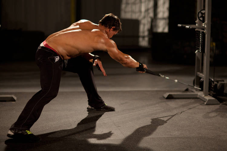 Shotgun Row — Cable Lats exercise demonstration