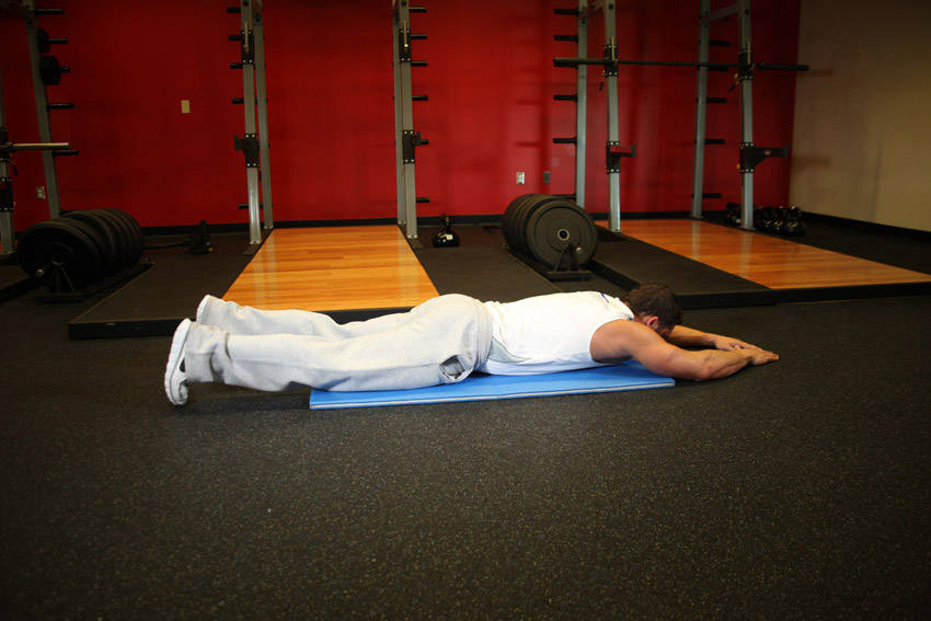 Superman — Body Weight Lower Back exercise demonstration
