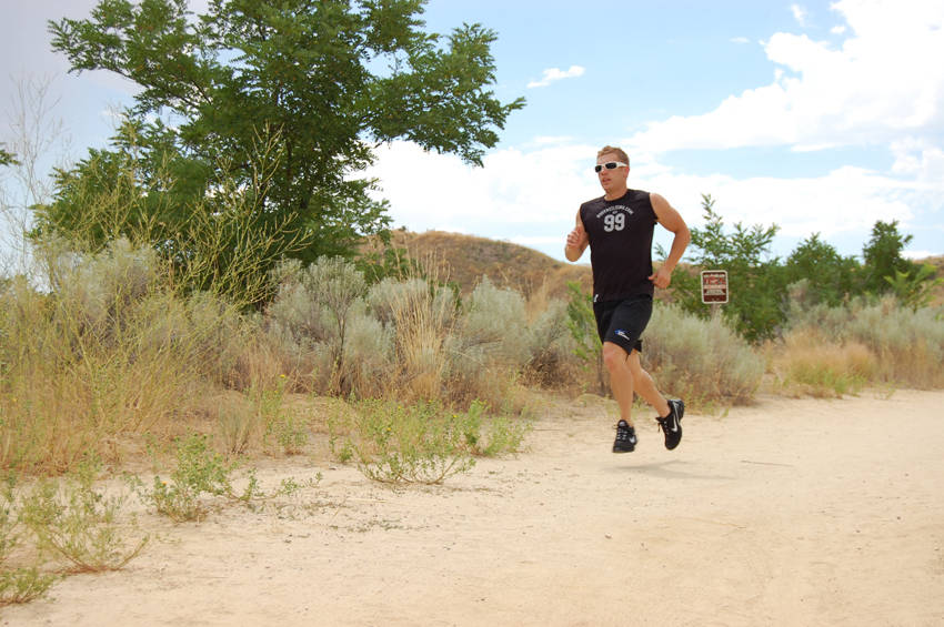 Trail Running/Walking — Body Weight Quadriceps exercise demonstration